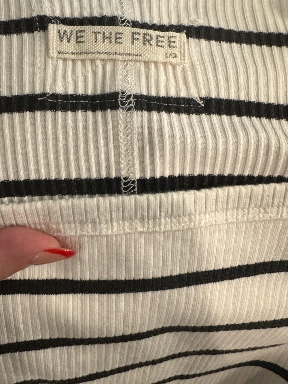FREE PEOPLE x We the Free Mia Tank 🖤 & 🤍 stripes. LARGE. EUC - Picture 6 of 7